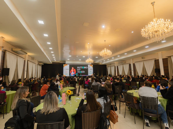 Sicredi Progresso PR/SP promove evento para educadores com tema inclusão