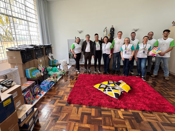 Sistema Ocepar e cooperativas entregam doações da campanha do Dia C em Curitiba