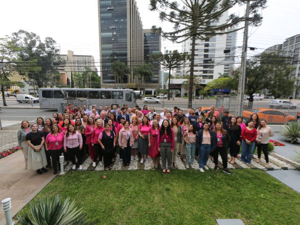Combate à violência contra a mulher e ao câncer de mama são temas de palestra no Sistema Ocepar na programação do Outubro Rosa