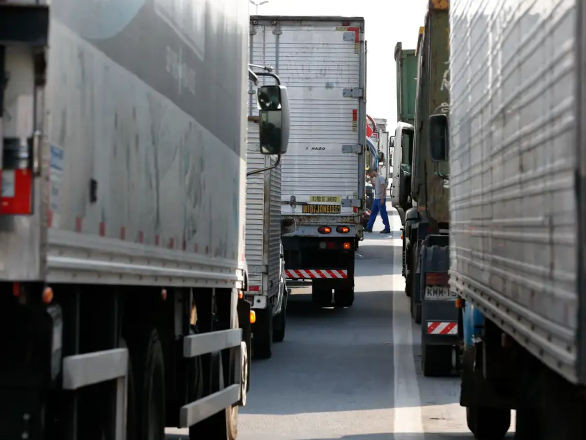 caminhoes 22 12 2025