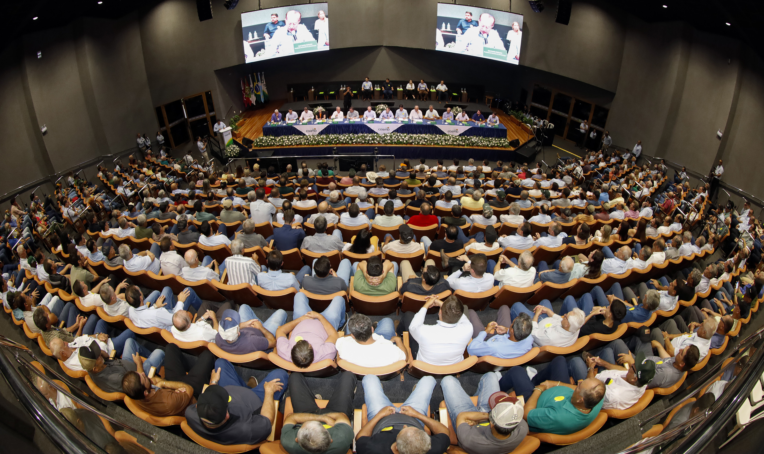 Coamo tem receita global de R$ 28,7 bilhões e sobra líquida com mais de R$ 2 bilhões