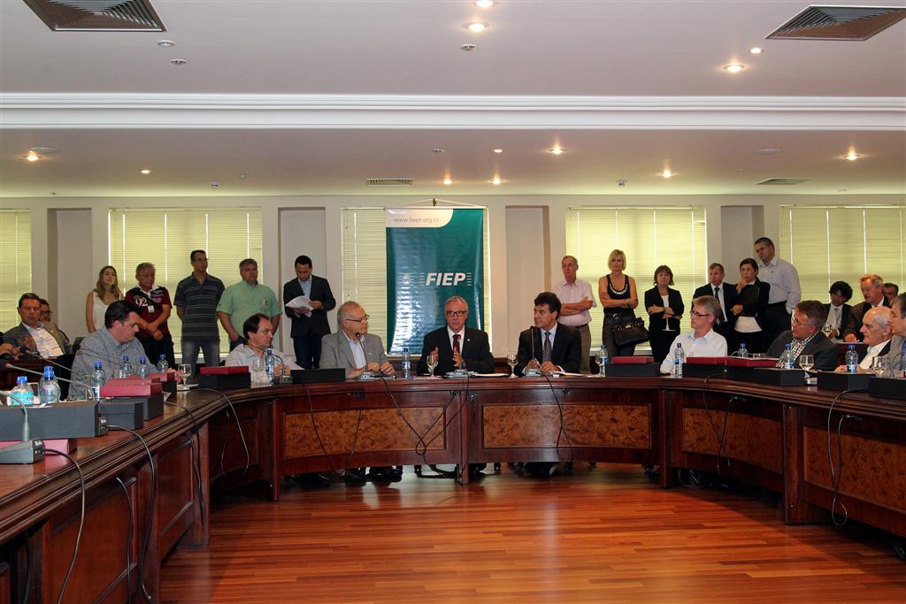 LOGÍSTICA REVERSA: Indústria do Paraná assume compromisso com destinação de embalagens  